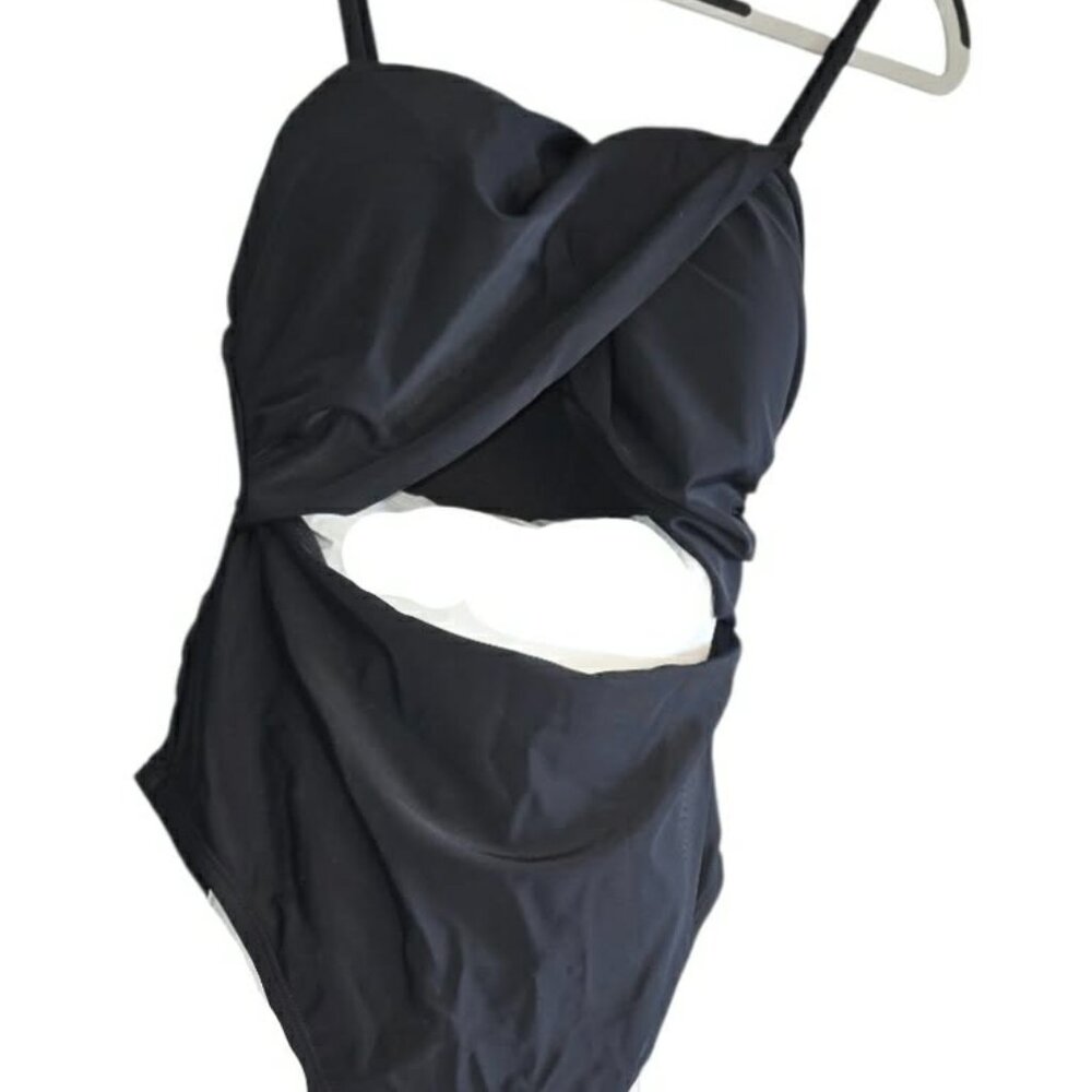 Cupshe Black One-Piece Swimsuit Cut Out Middriff Criss Cross Bodice Bathing Suit